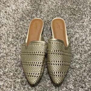 Universal thread (target) mules, never worn